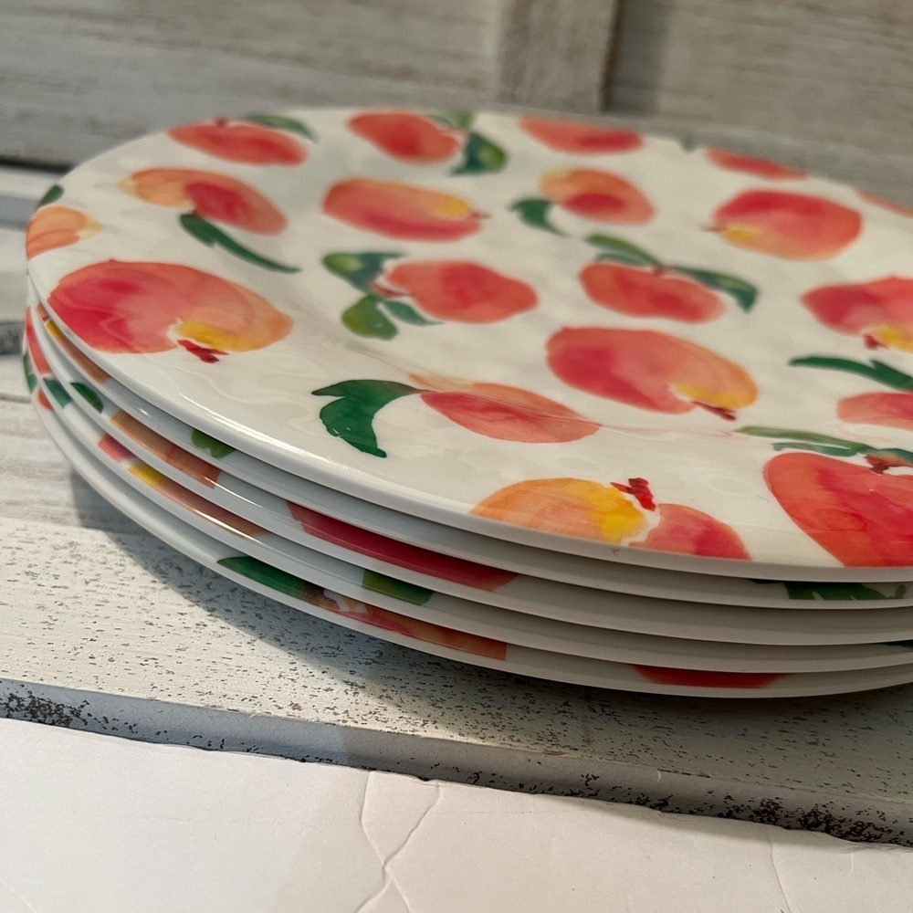 Peach Patterned plastic plates - Picture 2 of 4
